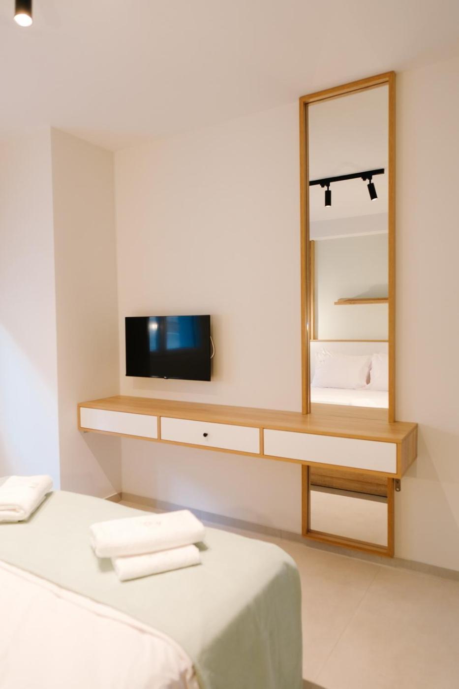 Aquarama Suites Nea Iraklitsa Екстериор снимка