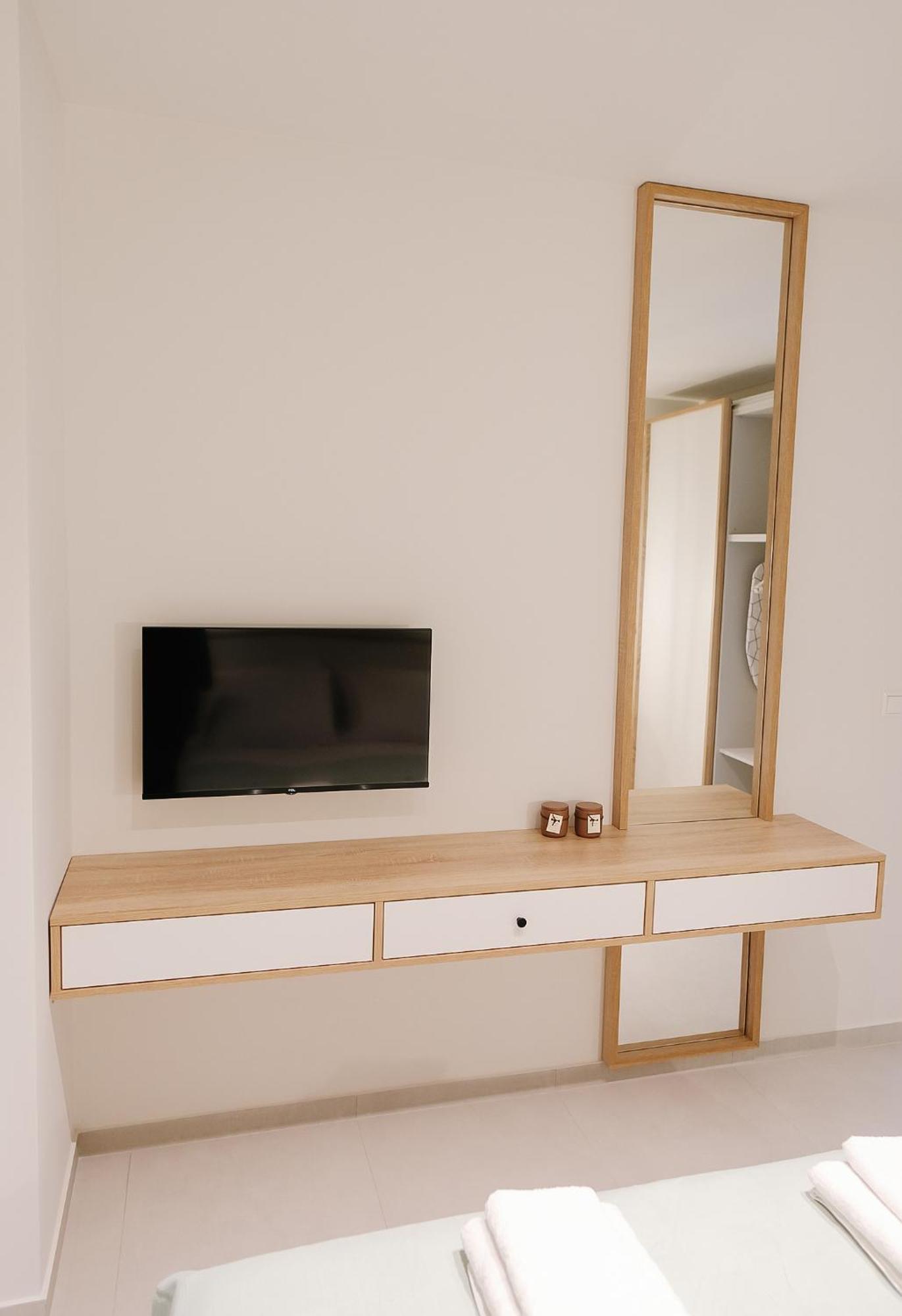 Aquarama Suites Nea Iraklitsa Екстериор снимка