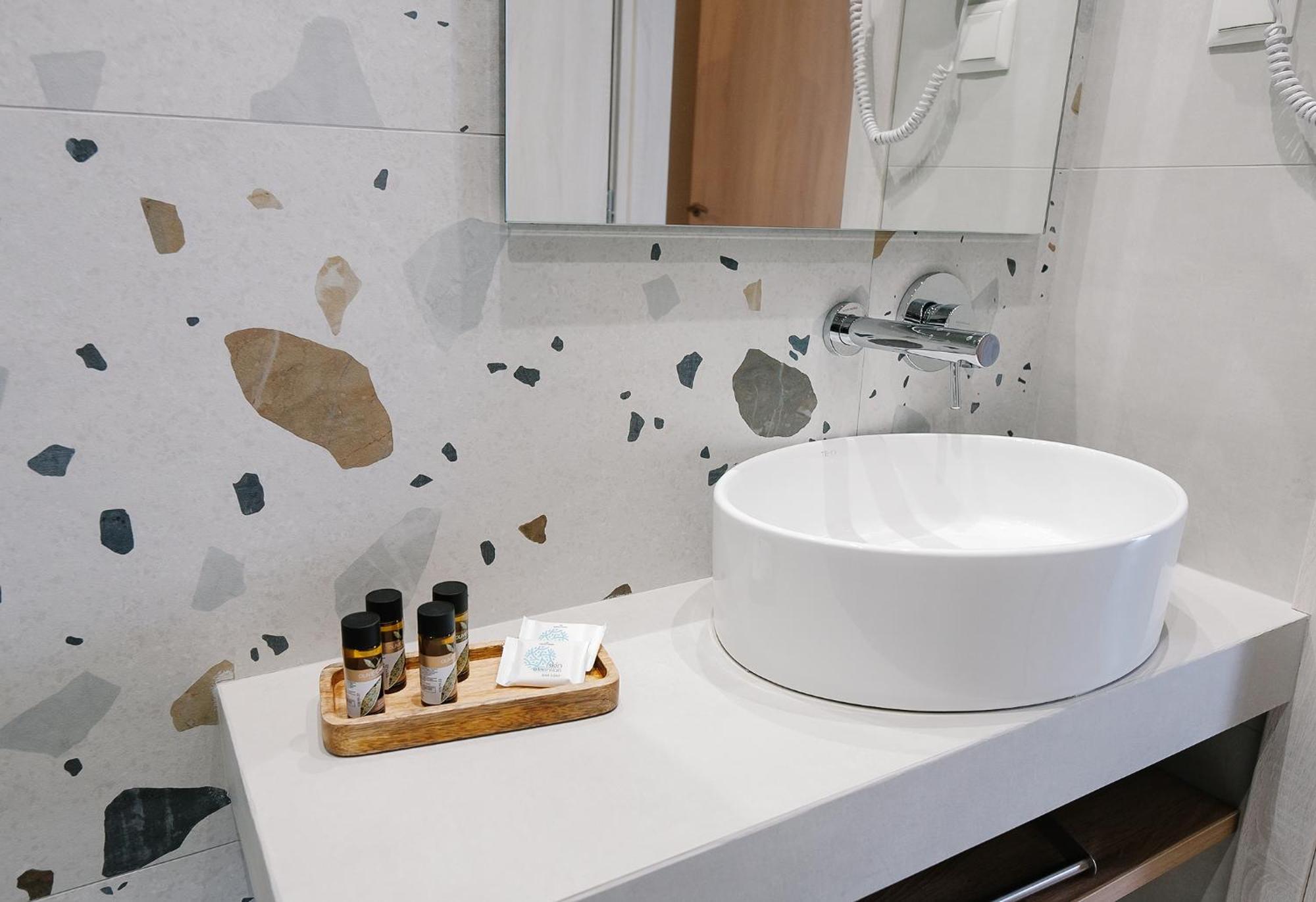 Aquarama Suites Nea Iraklitsa Екстериор снимка