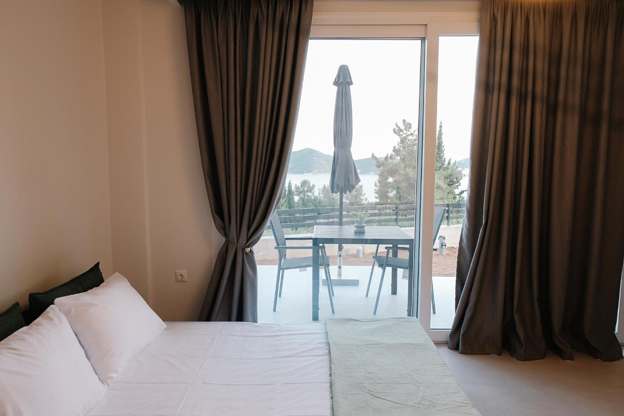 Aquarama Suites Nea Iraklitsa Екстериор снимка